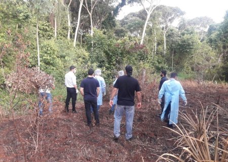 homem que brigou com pedreiro assassinado se apresenta em delegacia e fica preso