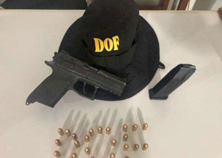 Deodápolis - Sem porte de arma, homem é preso ao ser flagrado com pistola