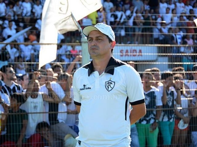 Após derrota e fraca atuação na estreia, Corumbaense traz Douglas Ricardo de volta