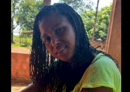homem mata mulher com 4 facadas no meio da rua após briga