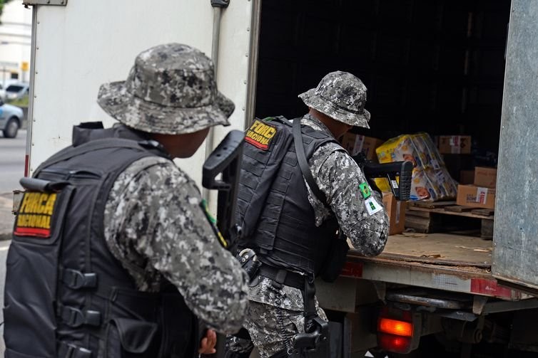 De olho na muamba: agentes da Força Nacional são presos por furtarem contrabando em MS