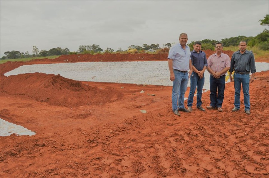 Novo Horizonte do Sul - Prefeito Marcílio visita obras de drenagem