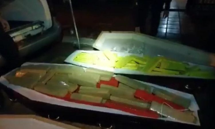 Caixões que saíram de Ponta Porã com supostas vítimas de covid estavam lotados de maconha