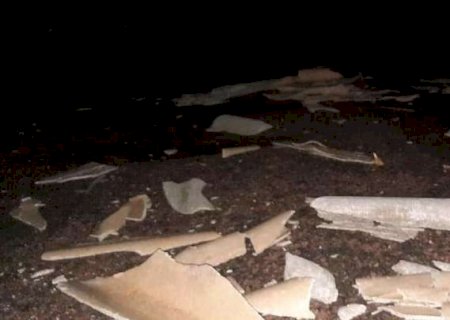 Aquidauana amanhece em meio à destruição causada pelo temporal