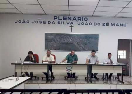 Vereadores e ex-parlamentar são condenados por improbidade administrativa