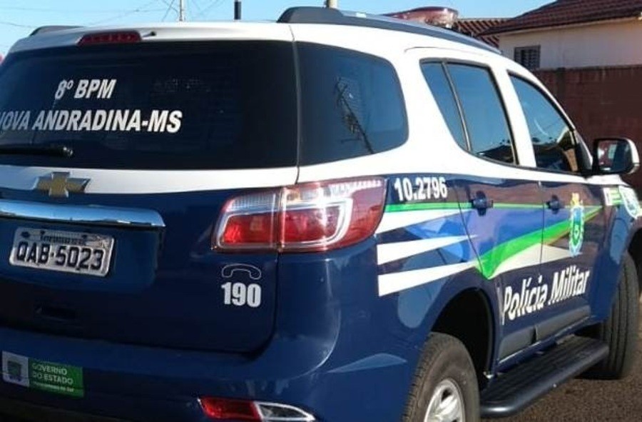 Batayporã - Polícia Militar prende dois jovens por arrombamento a estabelecimento comercial e tentativa de roubo