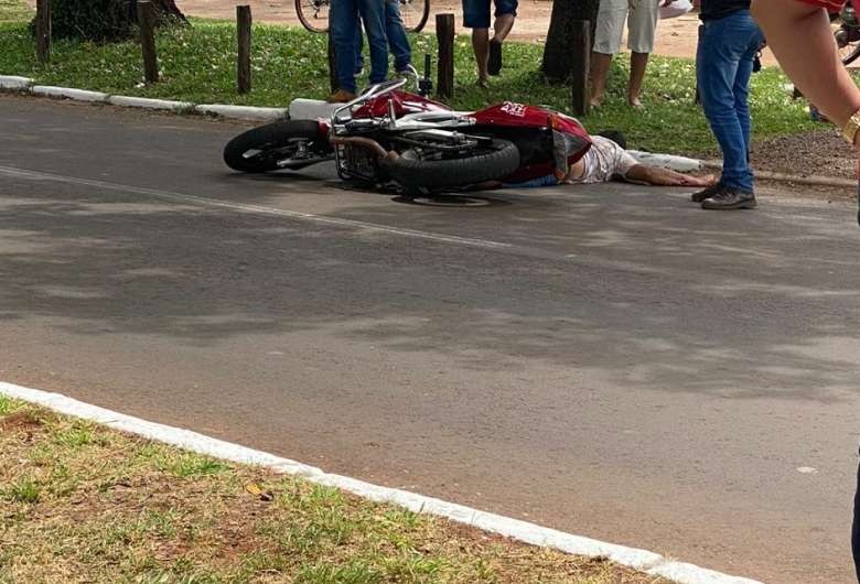 Tentativa de roubo termina com assaltante morto a tiros e policial ferido