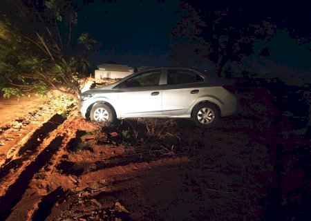 Motorista de aplicativo é ameaçado com uma faca durante corrida