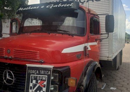 Caminhoneiro é roubado e jogado em matagal ao sair de SP para fazer frete em MS