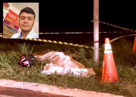 Jovem perde controle de moto, bate em placa e morre em trevo de Batayporã