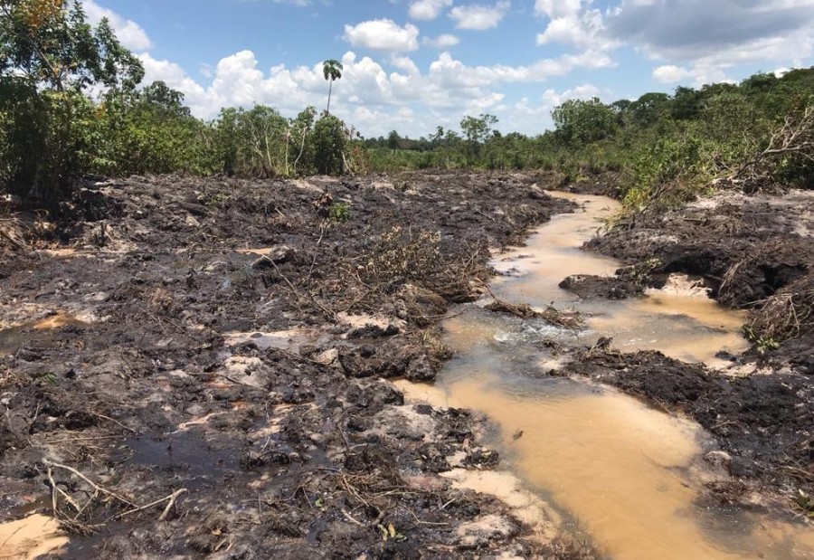 Polícia Militar Ambiental autua dono de lotes de assentamento em R$ 10 mil por degradação de leito e matas ciliares córrego