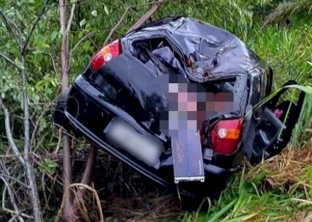 Criança de 6 anos morre após motorista perder controle e carro capotar na MS-178