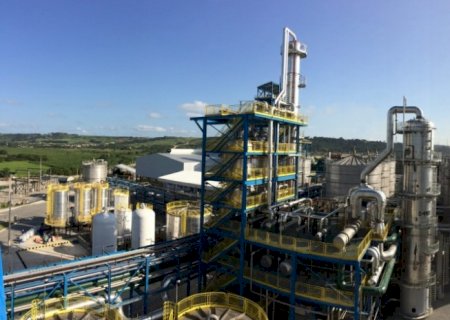 Produção brasileira de etanol de cana deve ter queda de 2 bilhões de litros em 2021, estima Platts
