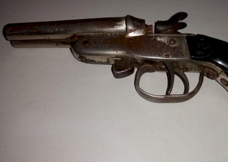 Triângulo amoroso: irmão tenta matar homem a tiros por causa da cunhada em MS