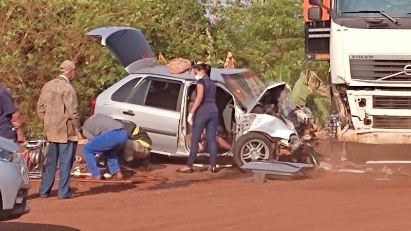 Acidente deixa 02 vítimas fatais e 01 policial aposentado em estado grave entre Fátima e Dourados