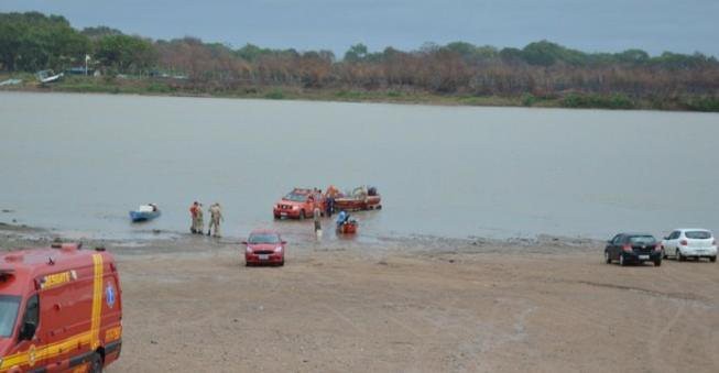 Embarcação em Corumbá naufraga e 7 pessoas estão desaparecidas, segundo Corpo de Bombeiros
