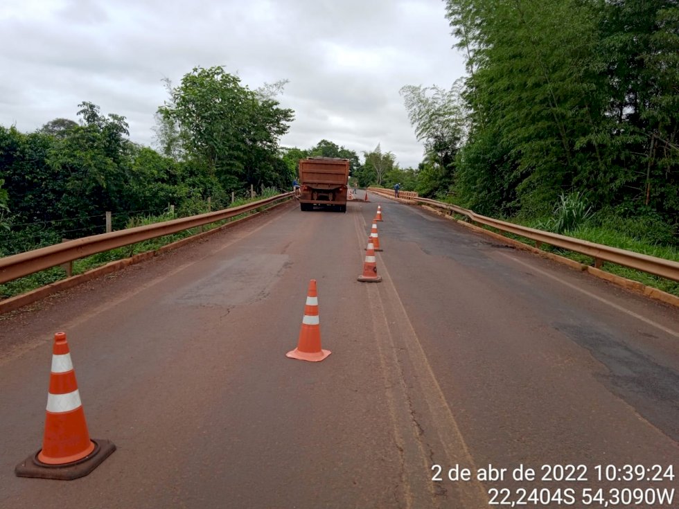 Ponte sobre Rio Dourados foi recuperada e vai ser liberada neste sábado.
