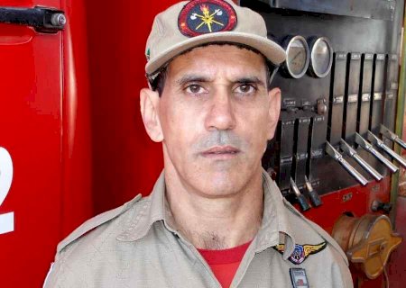 Bombeiro morre em acidente entre carro e motocicleta no interior de MS