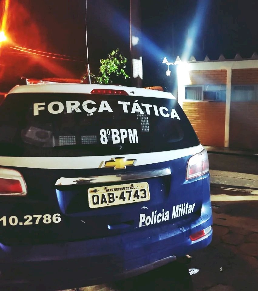 Polícia Militar descobre plantação de maconha em residência e prende autor em Batayporã