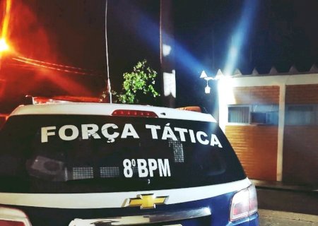 Polícia Militar descobre plantação de maconha em residência e prende autor em Batayporã
