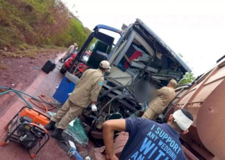 Ônibus de acidente que matou motorista estaria transportando bolivianos clandestinamente