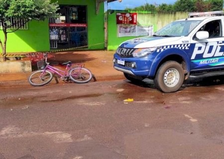 Discussão em bar termina com homem morto a facadas e autor foge