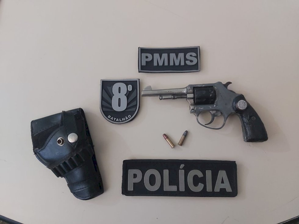 Polícia Militar prende homem com arma de fogo em Taquarussu.