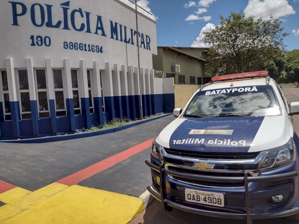Batayporã -PM presta socorro a vítima após sofrer agressão física (lesão corporal dolosa).