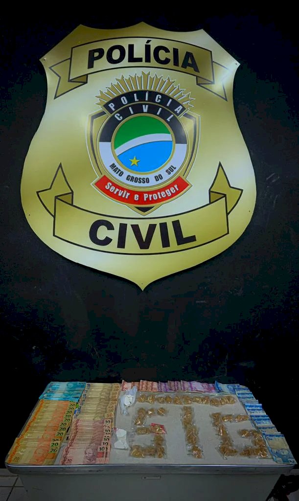 Polícia Civil em Naviraí fecha entreposto de distribuição de drogas.