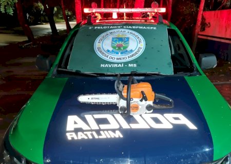 PMA apreende motosserra ilegal e autua paranaense em R$ 1 mil.