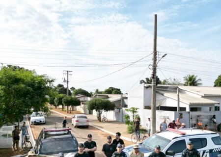 Taquarussu - PM, PC e bombeiros fazem varredura e buscam pela adolescente que está desaparecida.