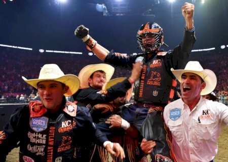Peão de Cassilândia conquista campeonato de rodeio nos Estados Unidos .