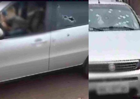 Carro é atingido por 30 disparos e passageiro morre