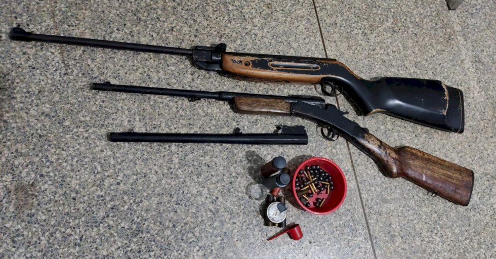 Homem é preso pela Polícia Civil em Fátima do Sul, por posse ilegal de arma de fogo e munições