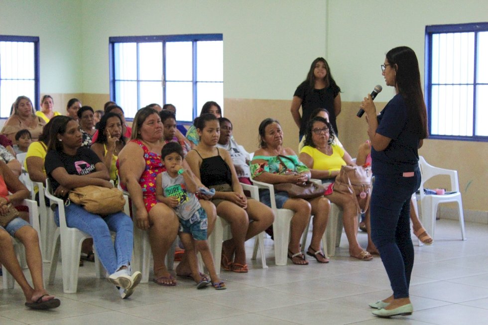 Em ‘Tarde Rosa’, mulheres recebem informações sobre autocuidado feminino