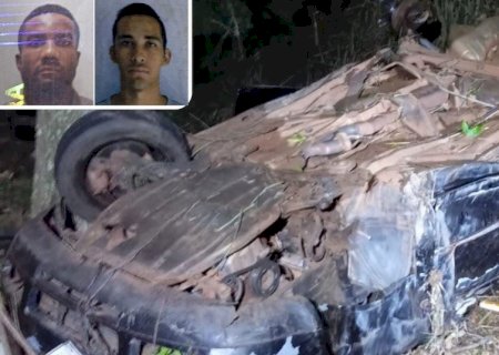 Duas pessoas morrem e outras três ficam feridas após carro capotar próximo a Anaurilândia.