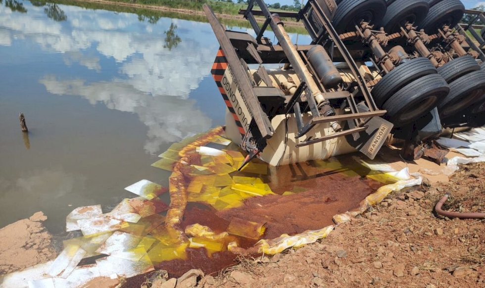 PMA autua transportadora em R$ 110.000,00 por derramamento de produto perigoso em represa