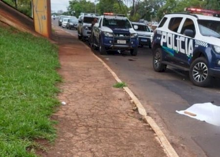 Homem morre após cair de pontilhão e ser atropelado por carro na capital do MS