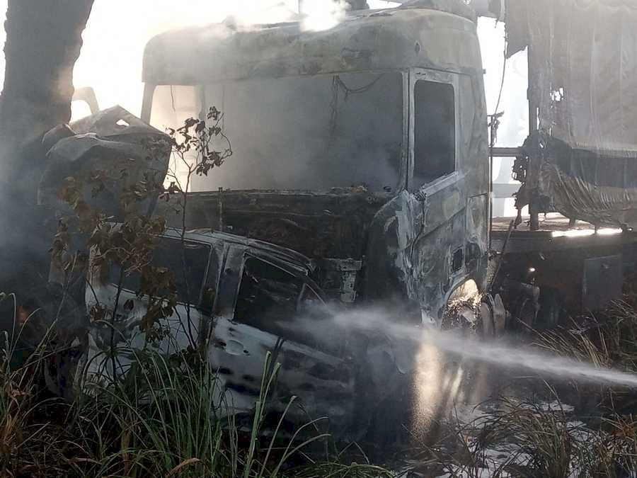 Acidente entre caminhonete e carreta deixa três mortes na BR - 267 na região de Nova Casa Verde em Nova Andradina