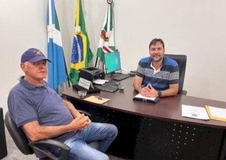 Com apoio de Gilberto cada vez mais distante, Dr. Leandro se reúne com Milton Sena