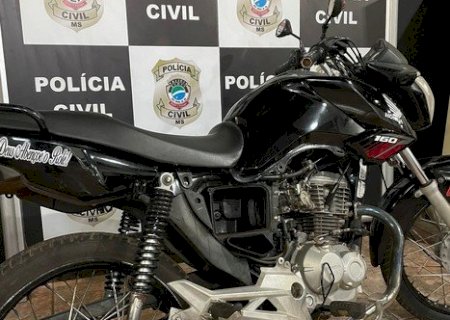 POLÍCIA CIVIL RECUPERA MOTOCICLETA FURTADA DO DETRAN E PRENDE EM FLAGRANTE RECEPTADOR