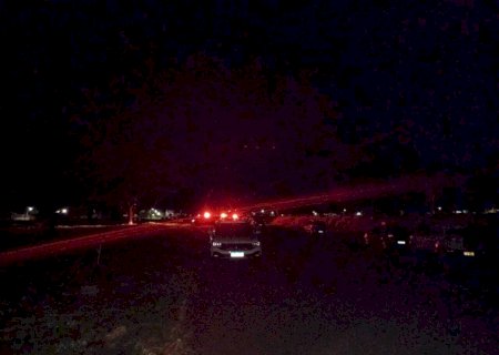 Em local sem iluminação pública, acidente mata motoentregador