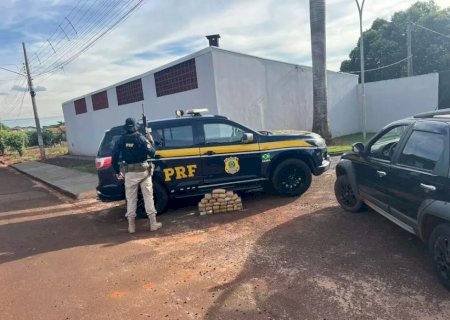 Motorista é preso com cocaína avaliada em R$ 2 milhões escondida no estepe