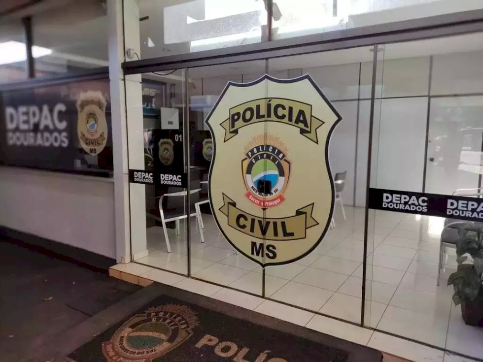 Mulher é mantida em cárcere por 2 dias, espancada e tem cabelos cortados por ex