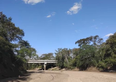 Seca: Rio Perdido vira 'deserto de areia' e assusta moradores em MS
