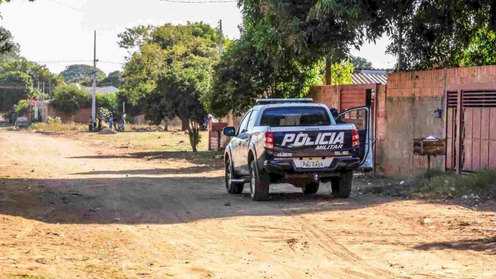 Adolescente de 17 anos é esfaqueado na barriga pela mãe