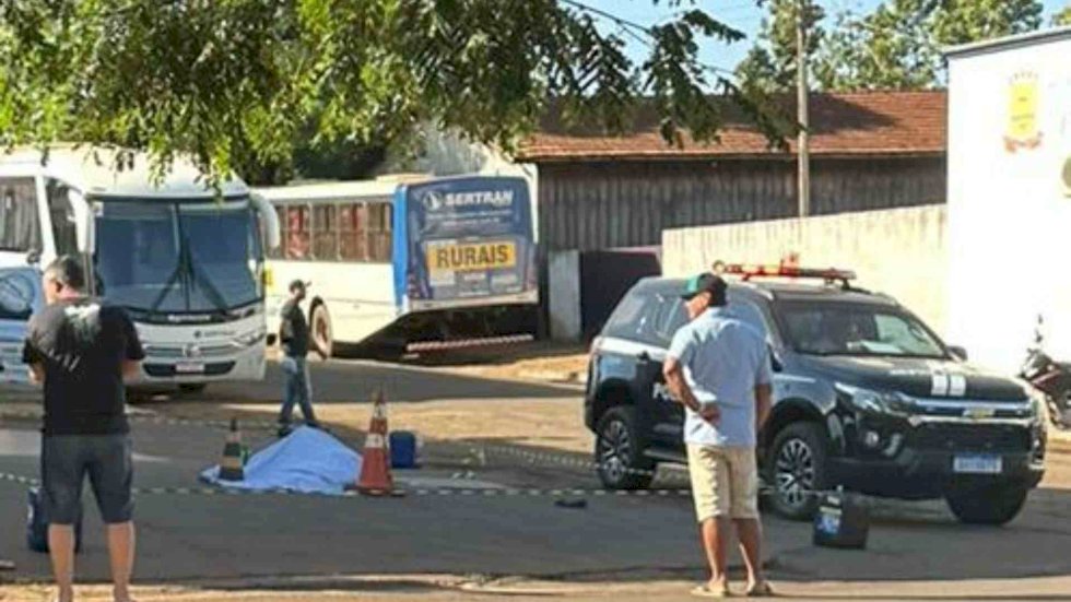 Mulher morre atropelada por carreta quando seguia para igreja em Glória de Dourados