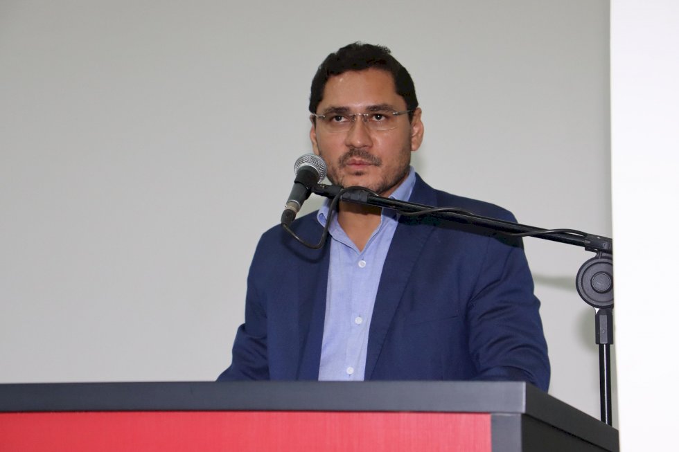 Prefeito Edinho Cassuci anuncia instalação de empresa do ramo de amendoim em Angélica.