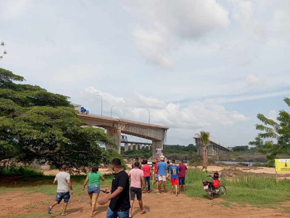 Ponte que liga Tocantins ao Maranhão cede e uma mulher morre