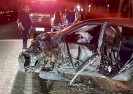 Três veículos se envolvem em grave acidente e seis ficam feridos, na BR-376 em Fátima do Sul